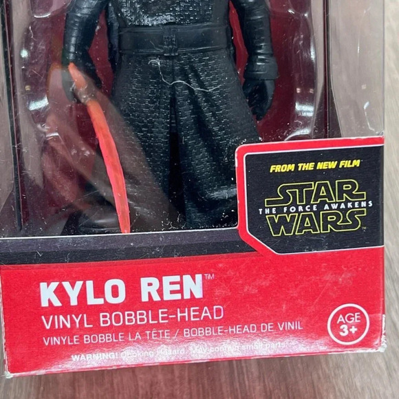 Funko Star Wars: The Force Awakens Kylo Ren Wacky Wobbler Vinyl Bobble-Head 3+ - Picture 4 of 9